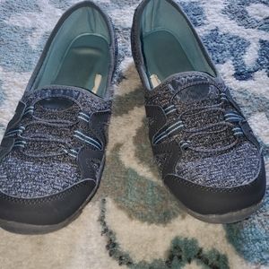 Women's slip on shoes size 8.5